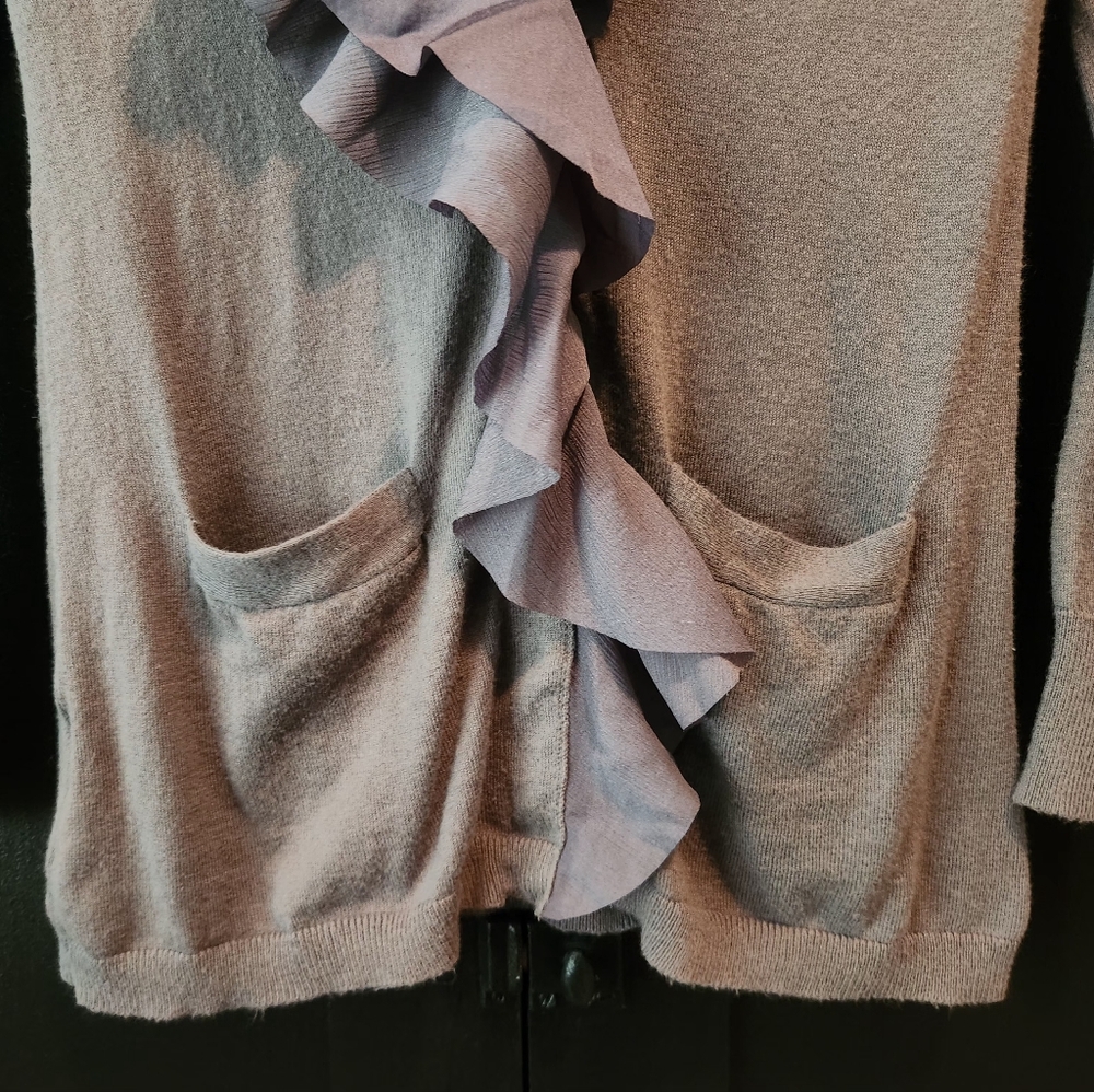LOFT Women's Gray Cardigan with Ruffled Front~size XSP - Picture 3 of 7
